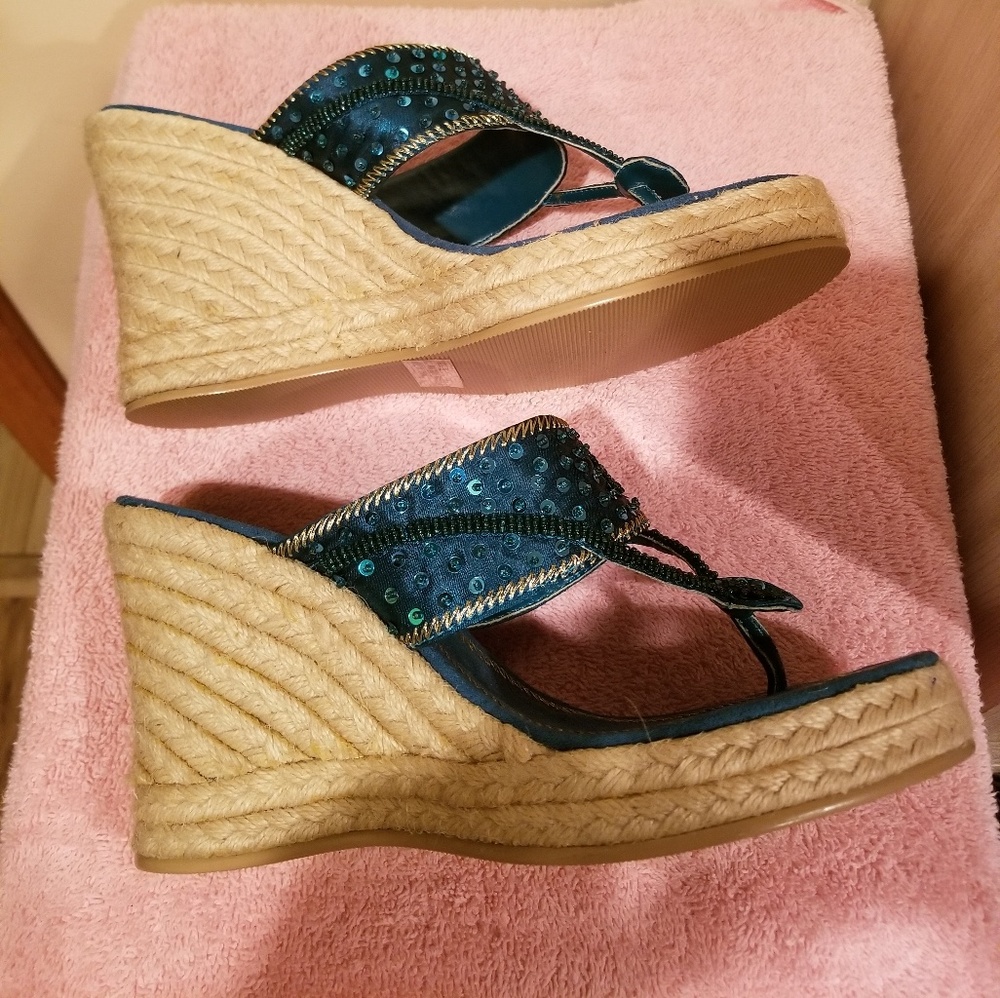 Wedge sandals - Picture 3 of 6